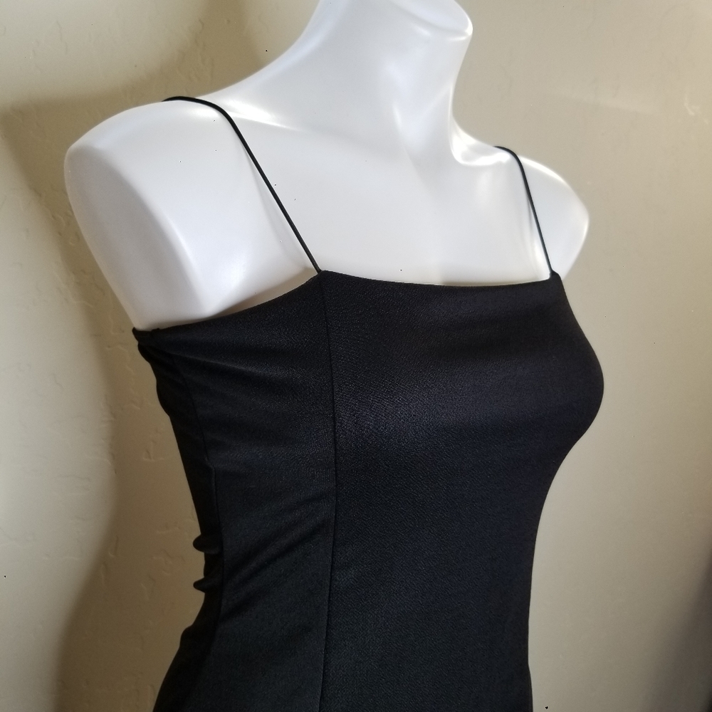 BOOHOO | Little Black Dress Fitted Sleeveless - Picture 2 of 8